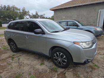  Salvage Mitsubishi Outlander