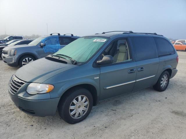  Salvage Chrysler Minivan