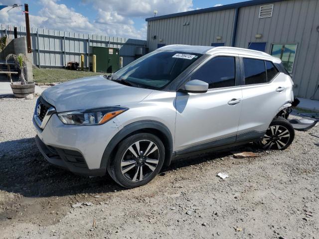  Salvage Nissan Kicks