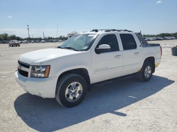  Salvage Chevrolet Avalanche