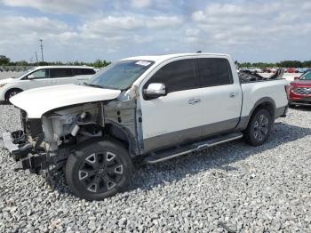  Salvage Nissan Titan