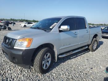  Salvage Nissan Titan
