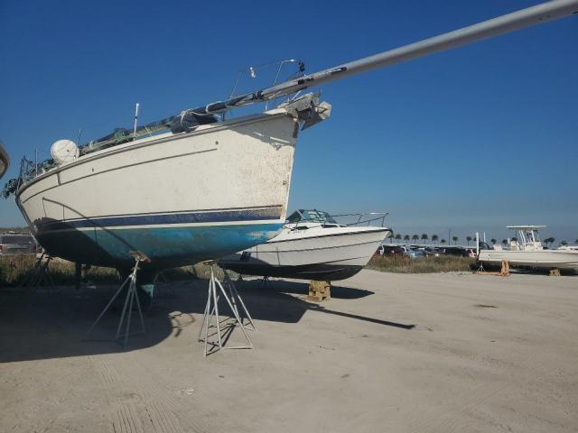  Salvage Hunt Sailboat