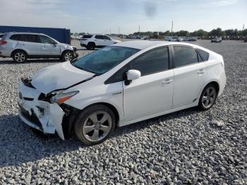  Salvage Toyota Prius