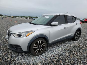  Salvage Nissan Kicks