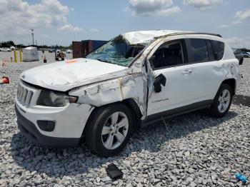  Salvage Jeep Compass