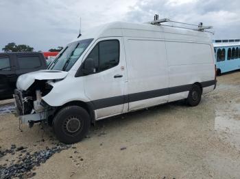  Salvage Mercedes-Benz Sprinter