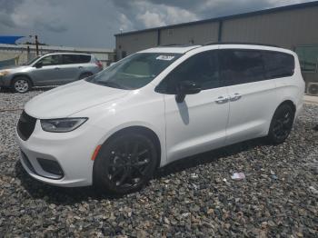  Salvage Chrysler Pacifica
