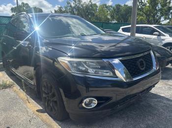  Salvage Nissan Pathfinder