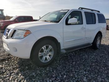  Salvage Nissan Pathfinder