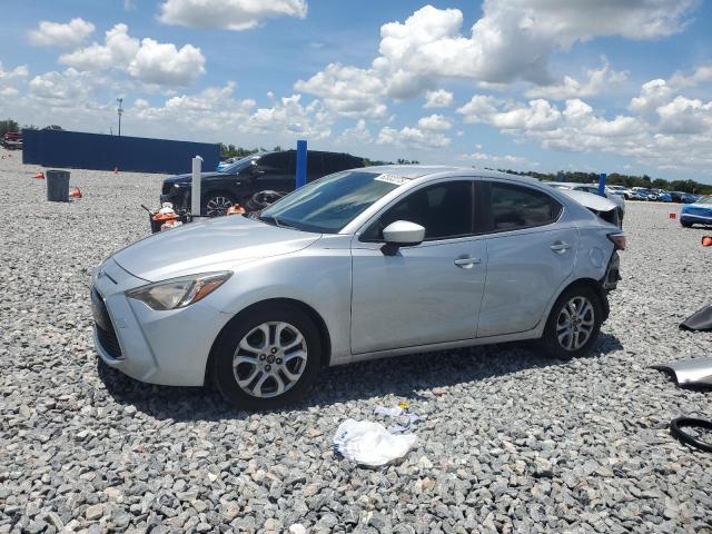  Salvage Toyota Yaris