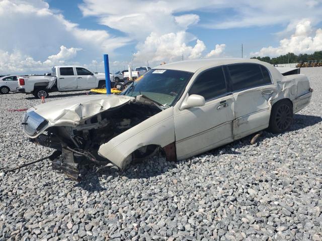  Salvage Lincoln Towncar