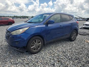  Salvage Hyundai TUCSON