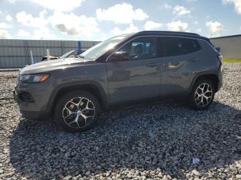  Salvage Jeep Compass