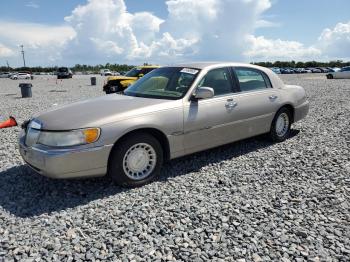 Salvage Lincoln Towncar
