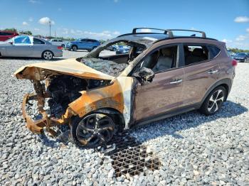  Salvage Hyundai TUCSON