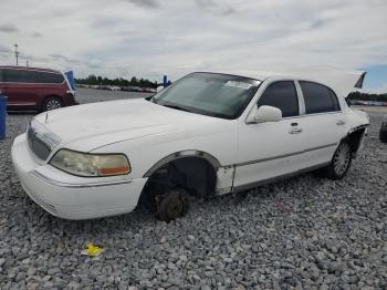  Salvage Lincoln Towncar