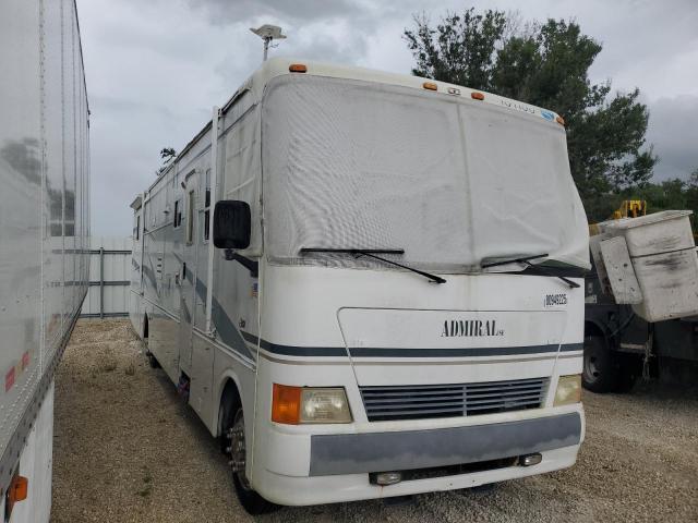  Salvage Workhorse Custom Cha Motorhome