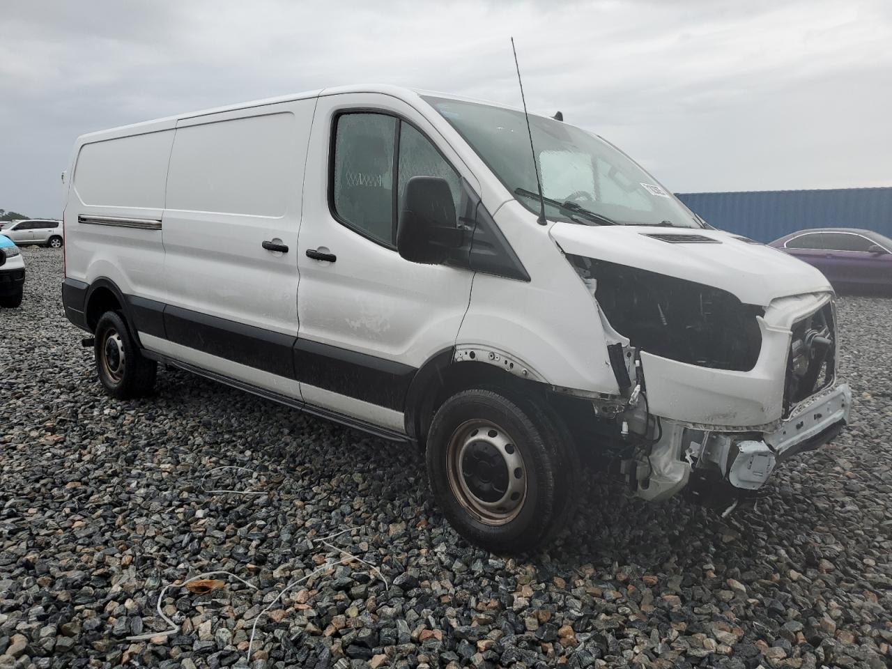 Ford Transit T-150 Image 2