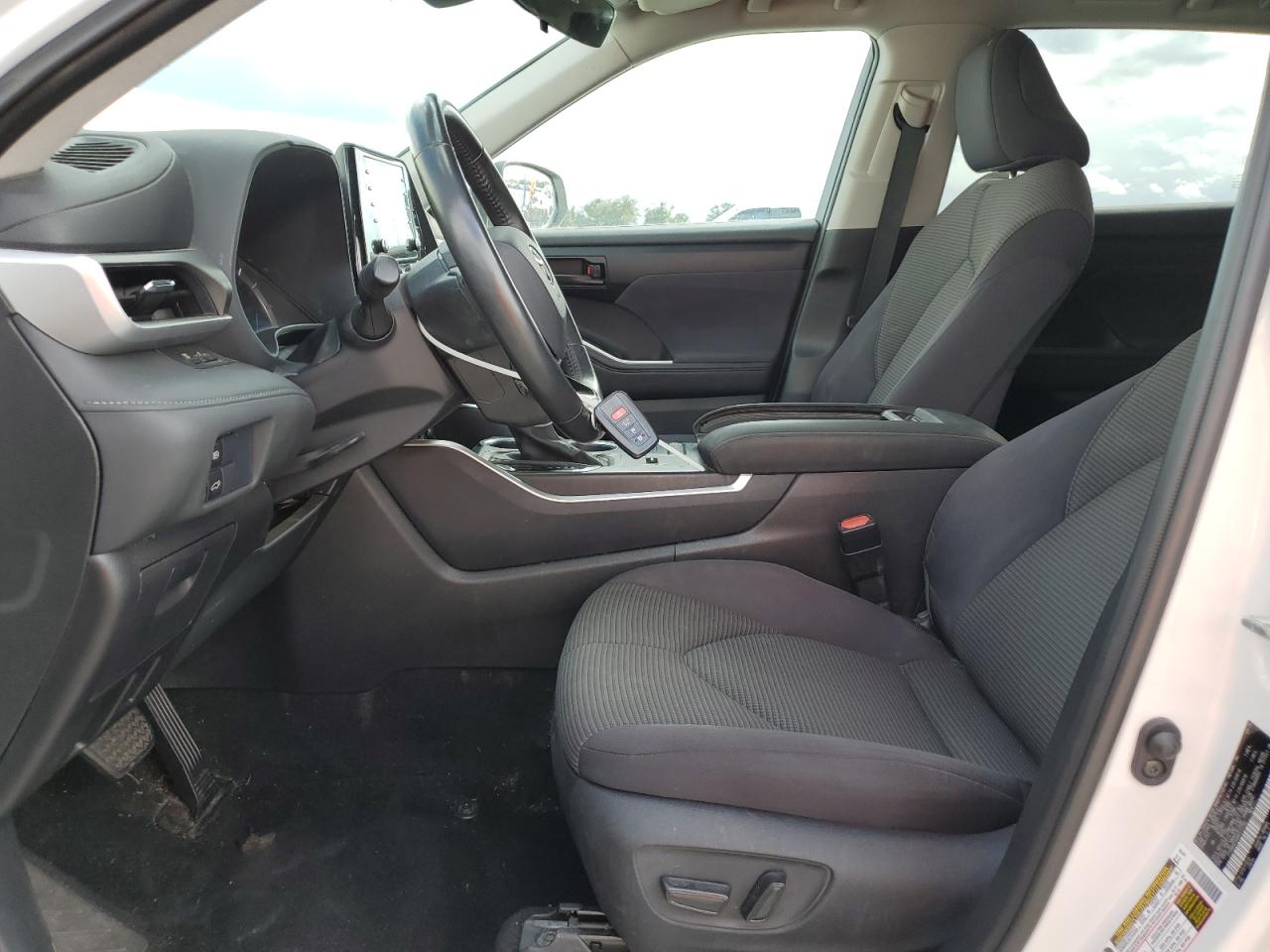 Toyota Highlander Hybrid Le Image 10