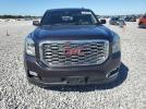 GMC Yukon Denali Image 4