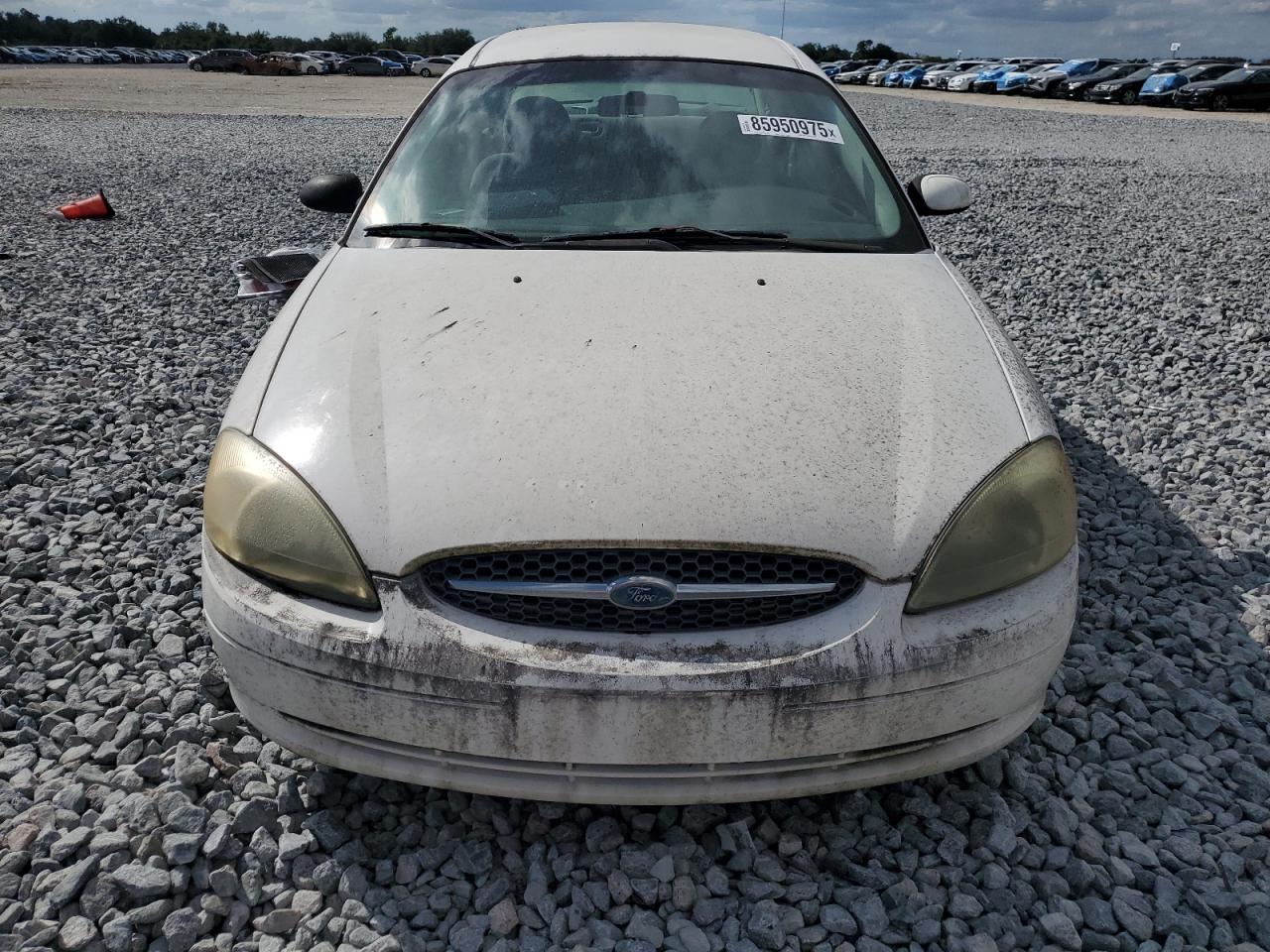 Ford Taurus Se Image 10