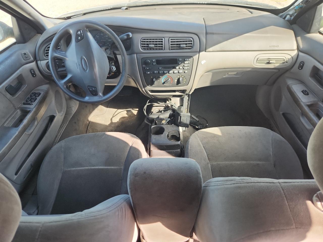 Ford Taurus Se Image 6