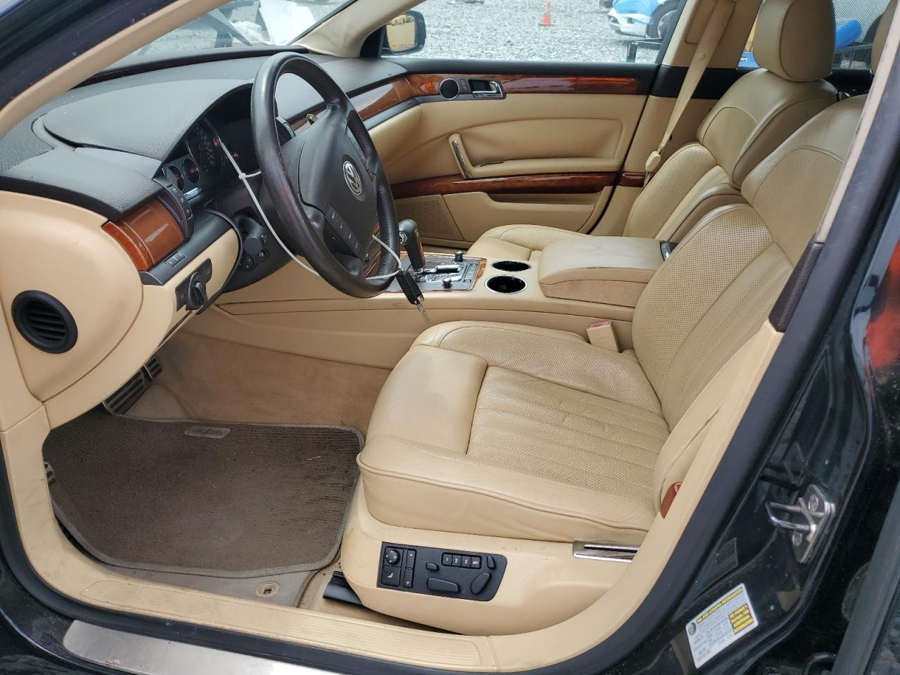 Volkswagen Phaeton 4.2 Image 5