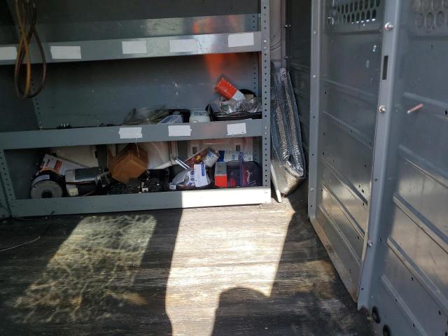 Ford Econoline E250 Van Image 8