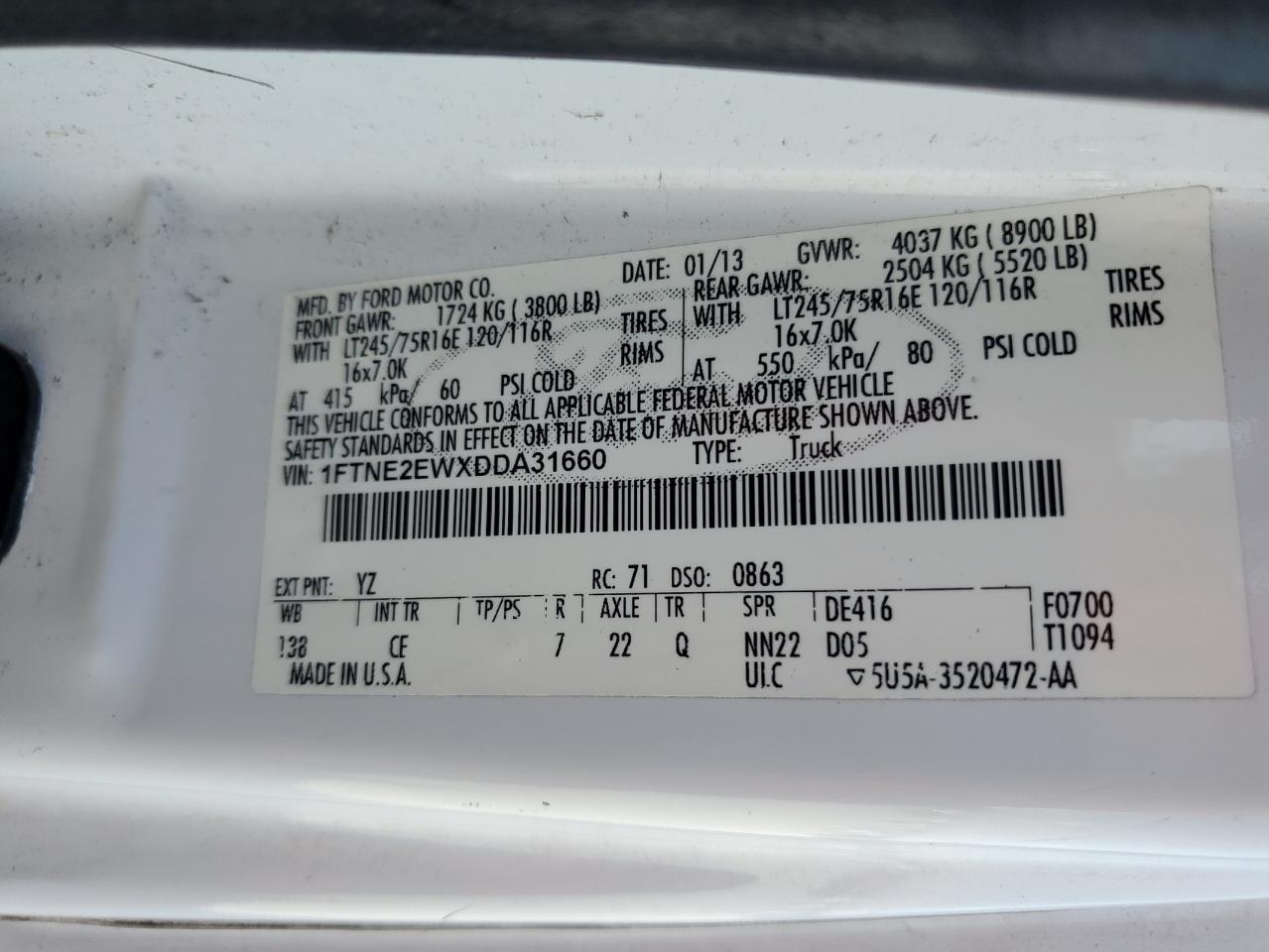 Ford Econoline E250 Van Image 7