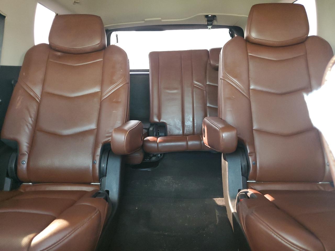 Cadillac Escalade Premium Luxury Image 13