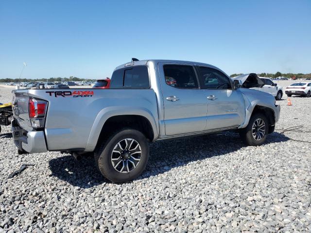 Toyota Tacoma Double Cab Image 12