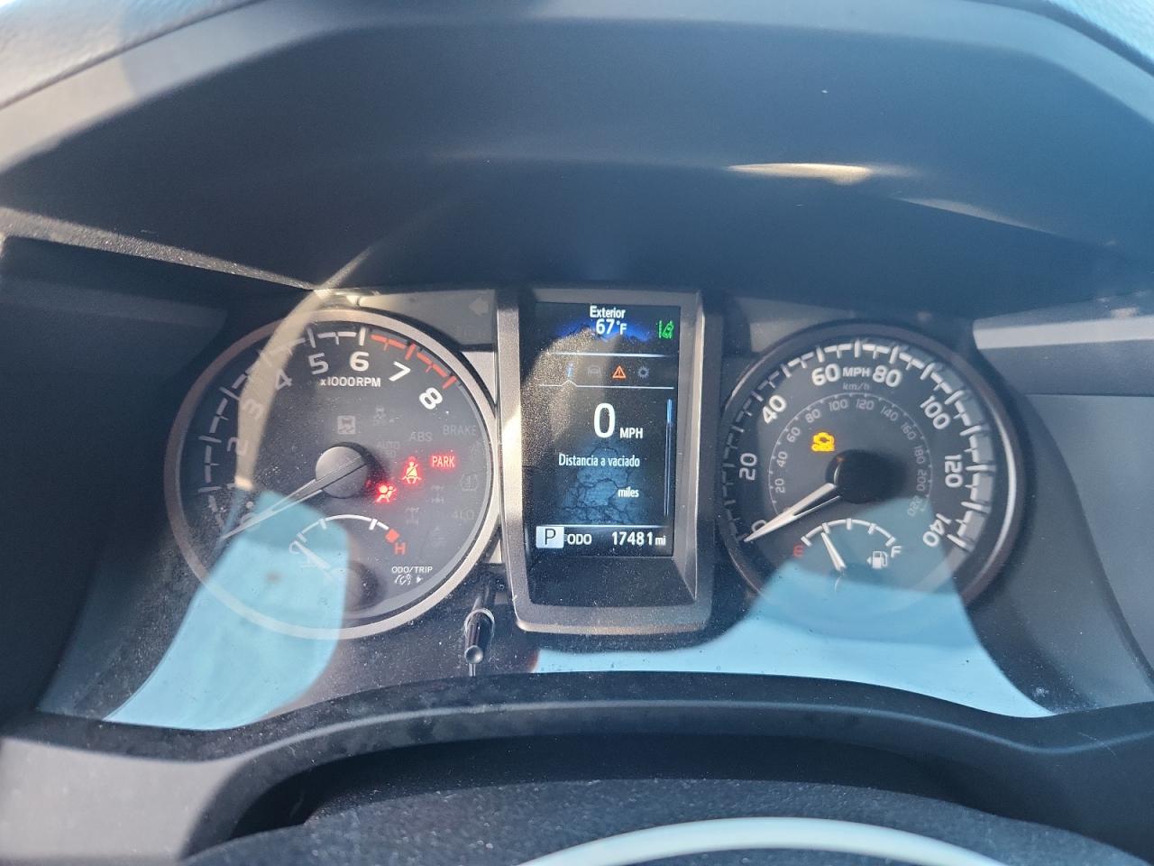 Toyota Tacoma Double Cab Image 11