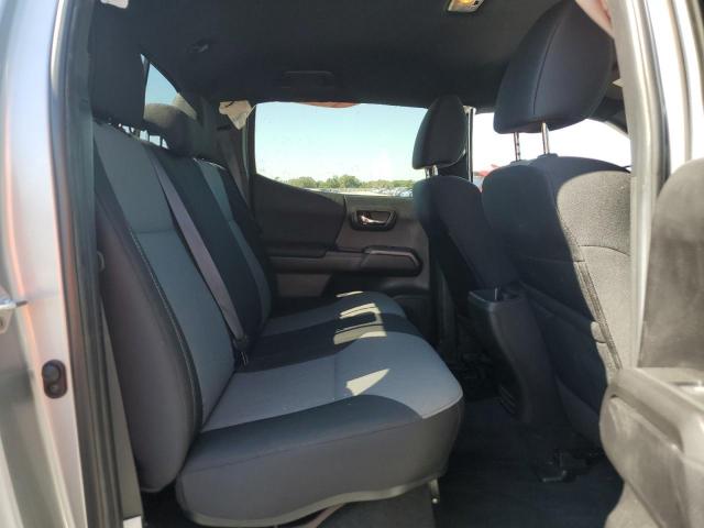 Toyota Tacoma Double Cab Image 8