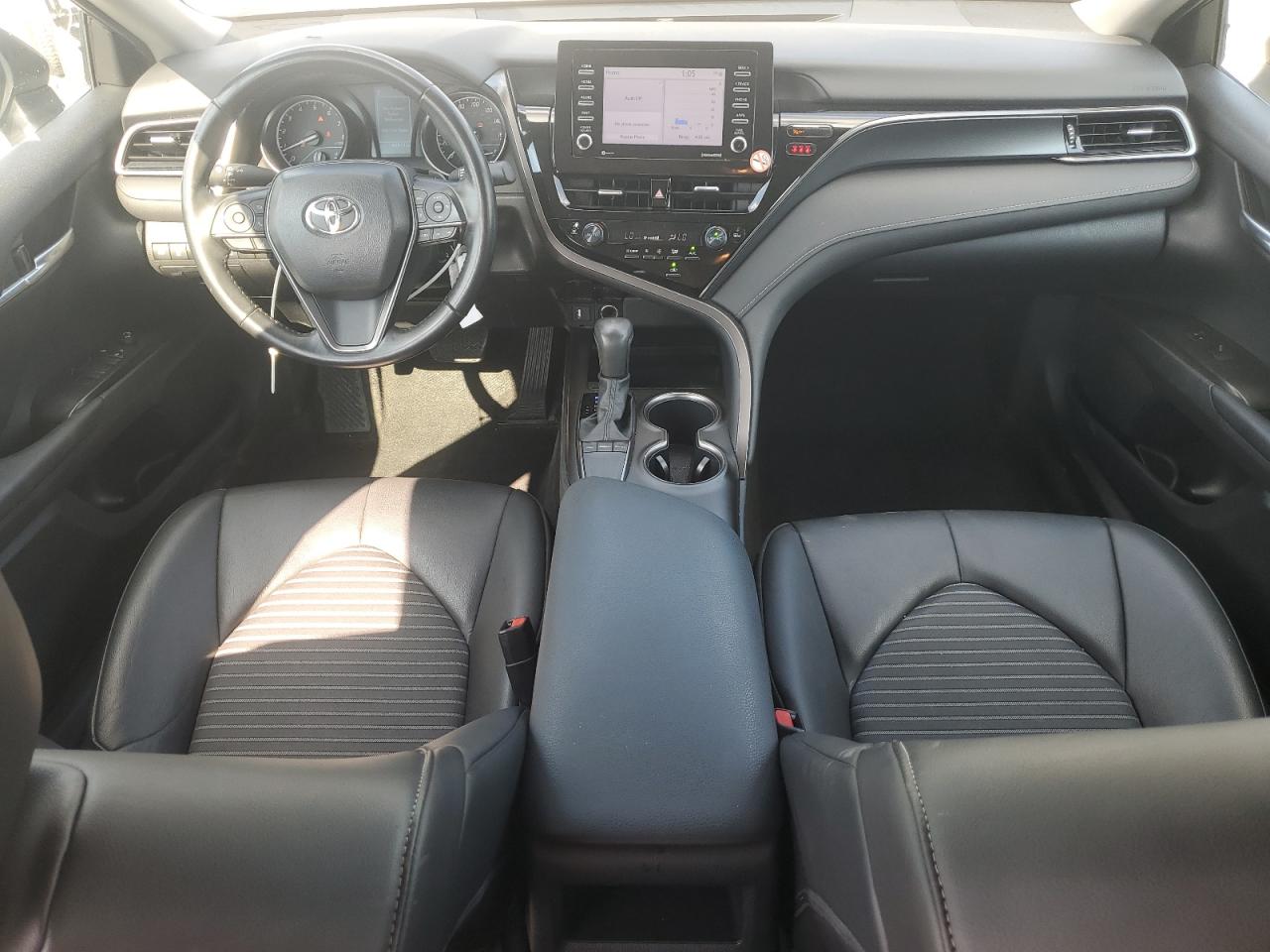 Toyota Camry Se Night Shade Image 7