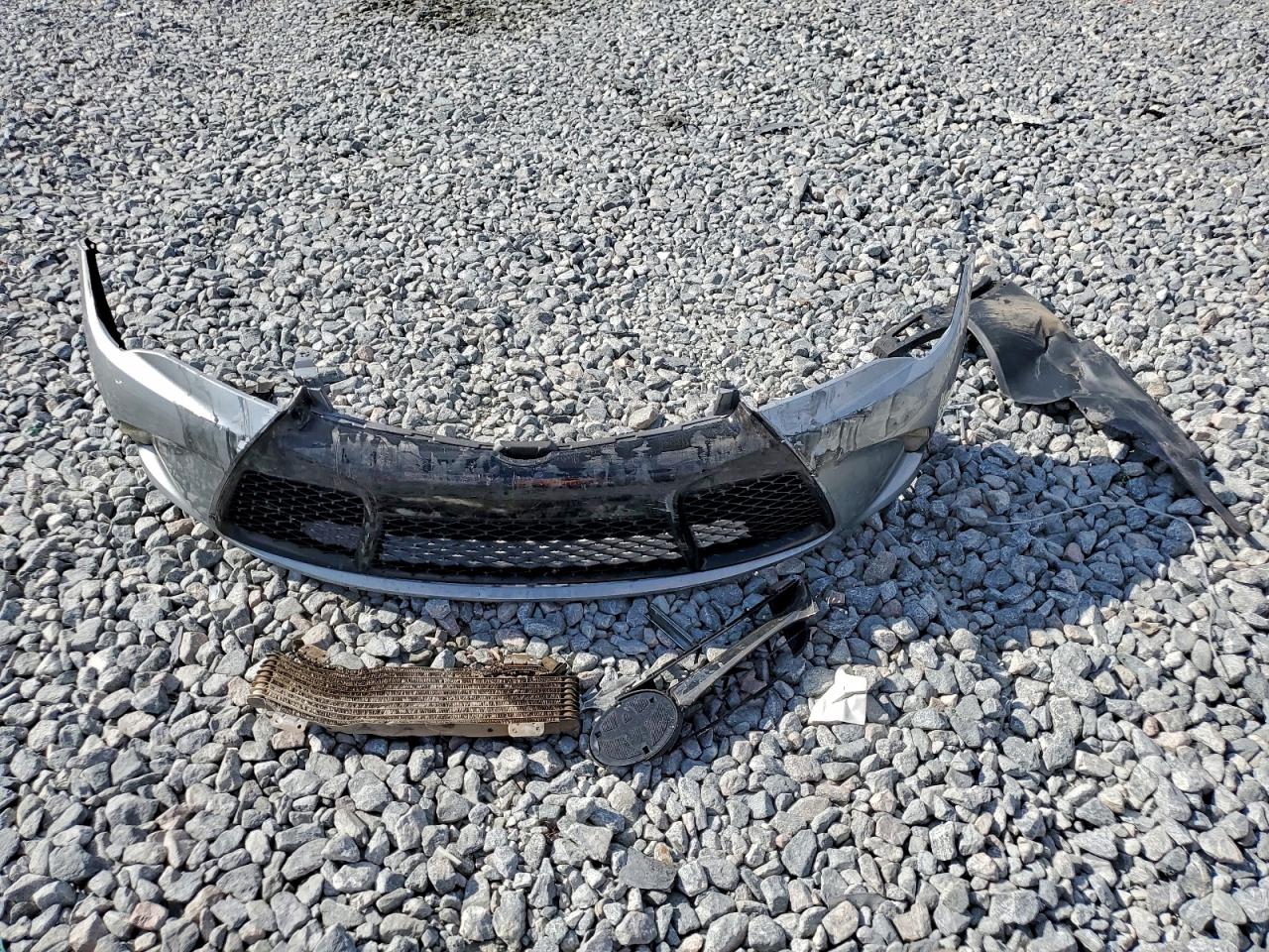 Toyota Camry Le Image 2