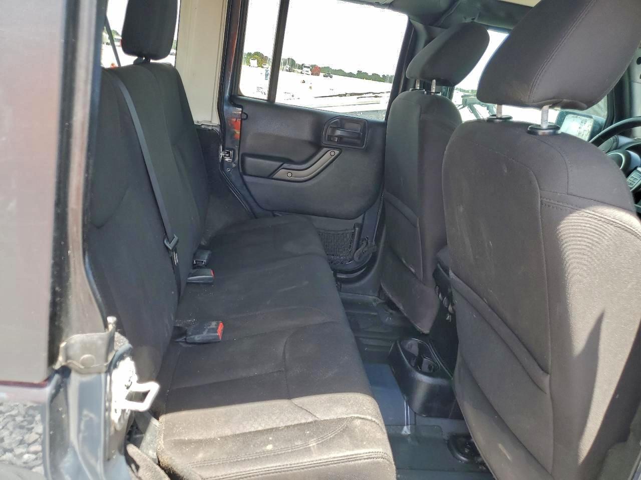 Jeep Wrangler Sport Image 7