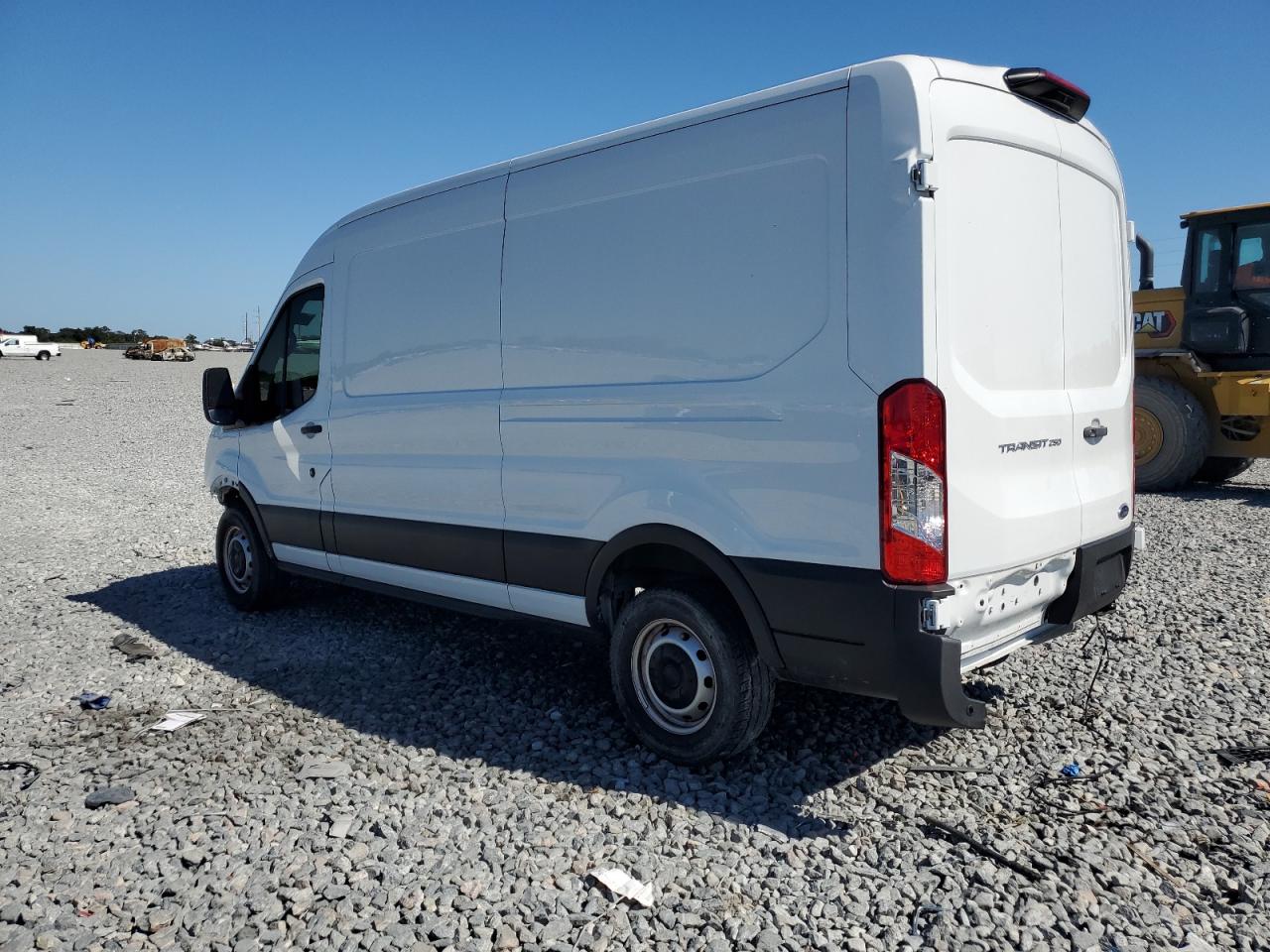 Ford Transit T-250 Image 3