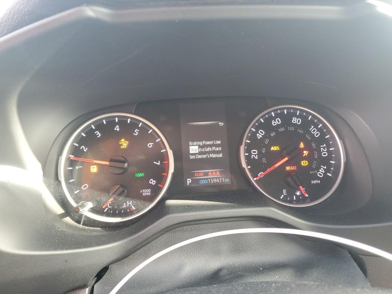 Toyota RAV4 Le Image 6