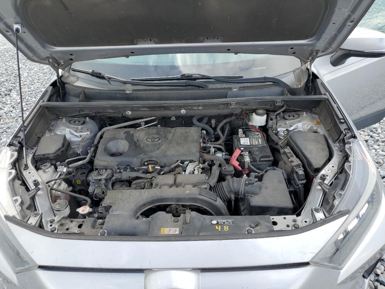 Toyota RAV4 Le Image 12
