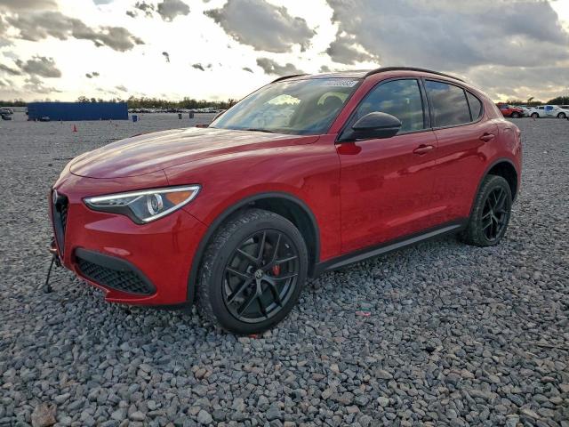 Salvage Alfa Romeo Stelvio