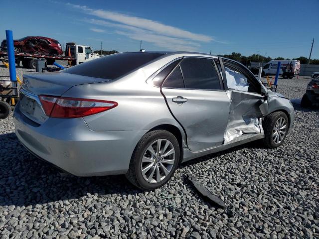 Toyota Camry Le Image 4