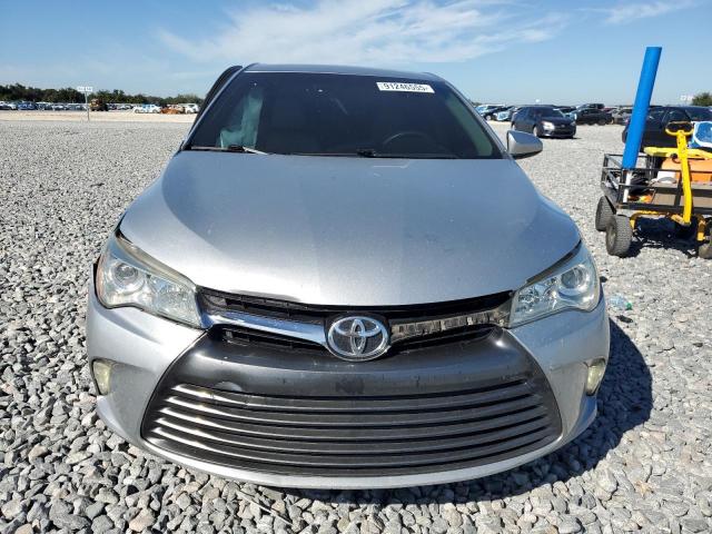 Toyota Camry Le Image 3