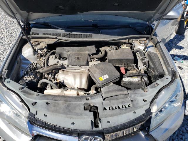 Toyota Camry Le Image 12