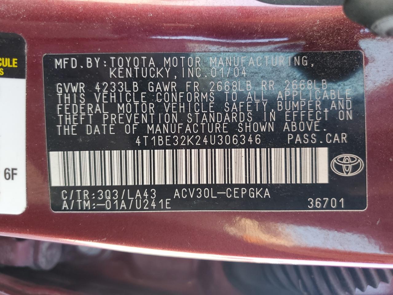 Toyota Camry Le Image 8