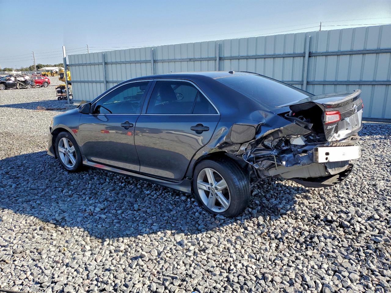 Toyota Camry Base Image 7