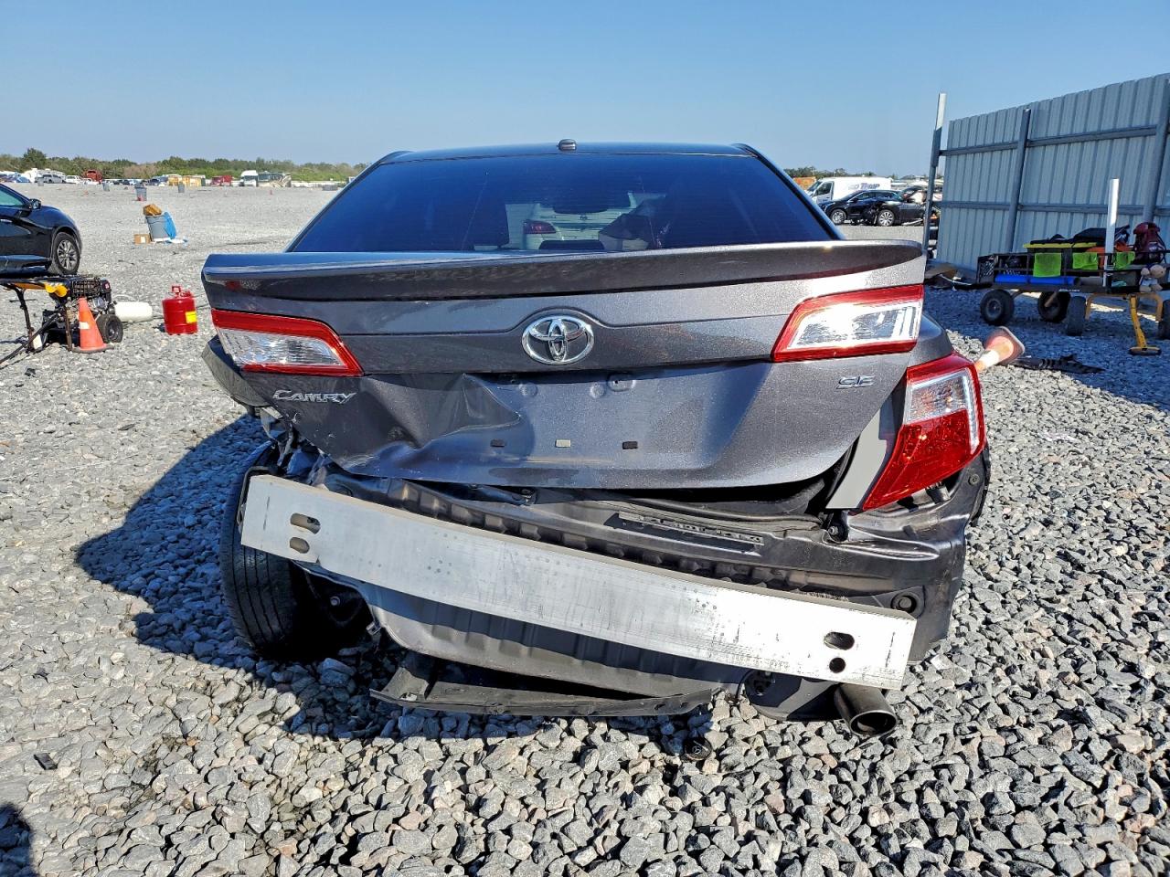 Toyota Camry Base Image 8