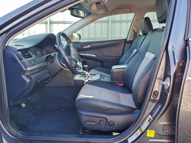 Toyota Camry Base Image 9