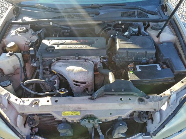 Toyota Camry Le Image 12