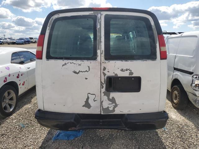 Chevrolet Express Image 7